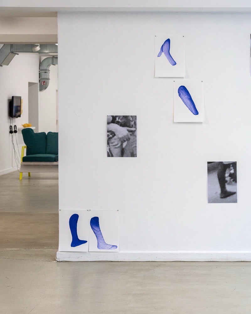 what is it that holds the body together - Exhibition view